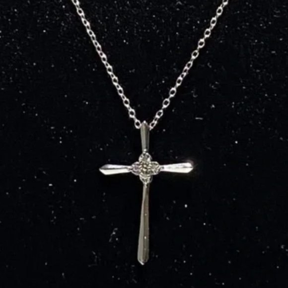 925 SS Sterling Silver Diamond Cross Jesus Christ Love Necklace Chain Wife Gift - Picture 1 of 10